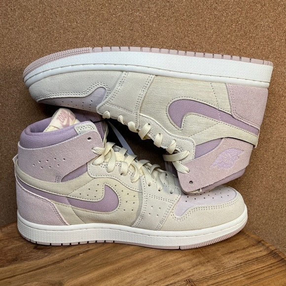 Jordan 1 high top
Zoom comfort 2
Brand new - Picture 6 of 14